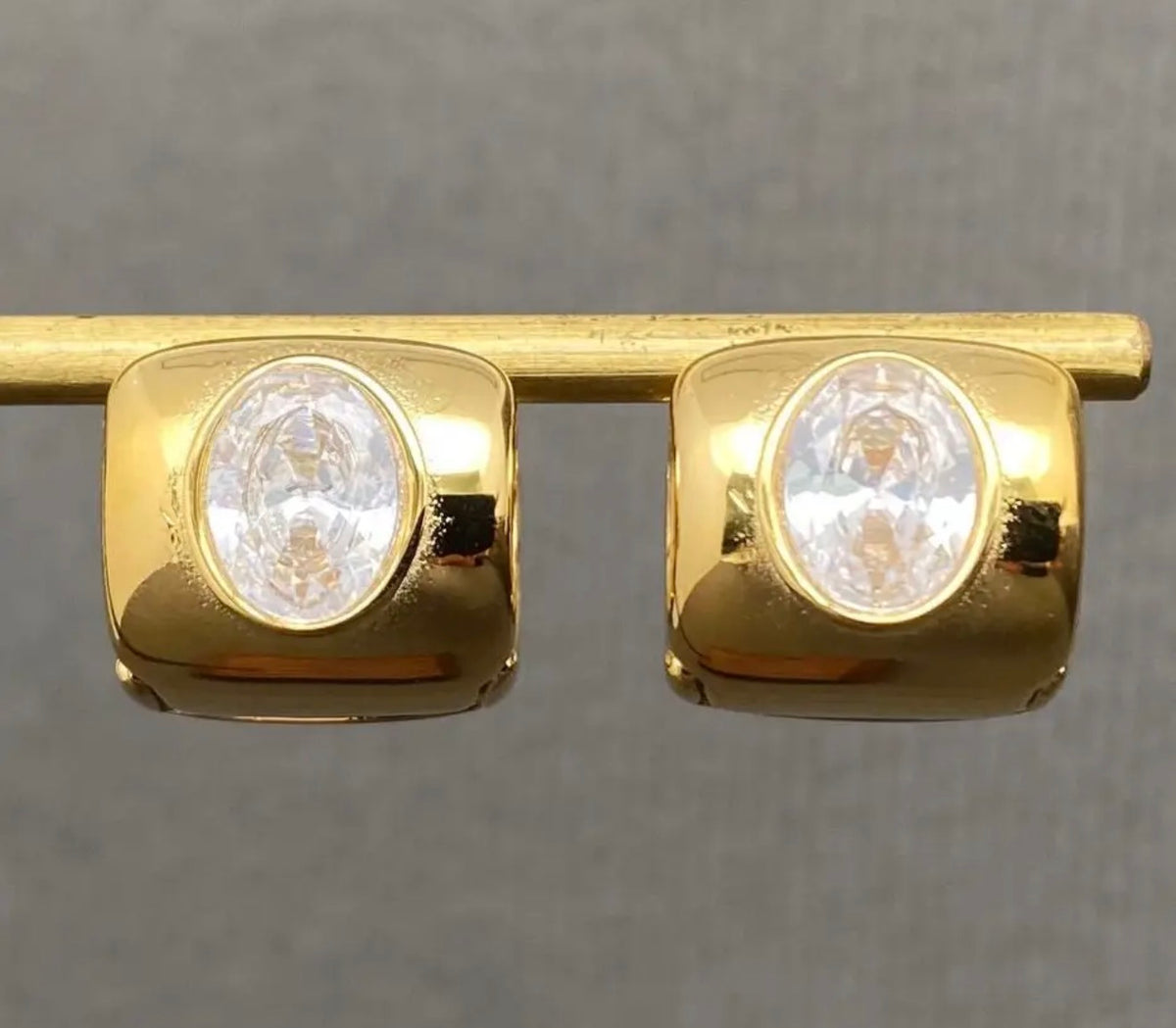 Inset Stud