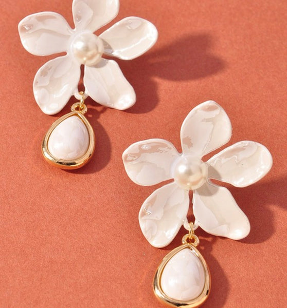 pearl flower earrings