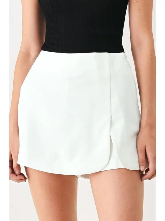 Contemp White Skort