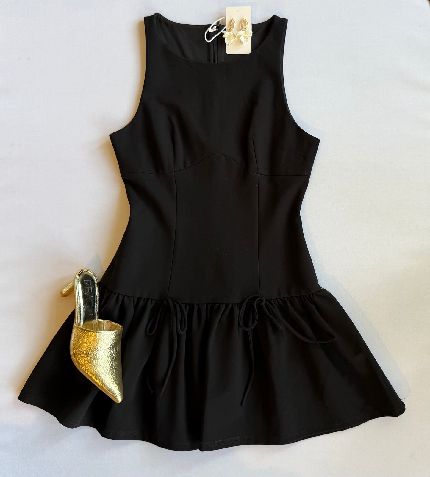 Anneliese Pointe Dress