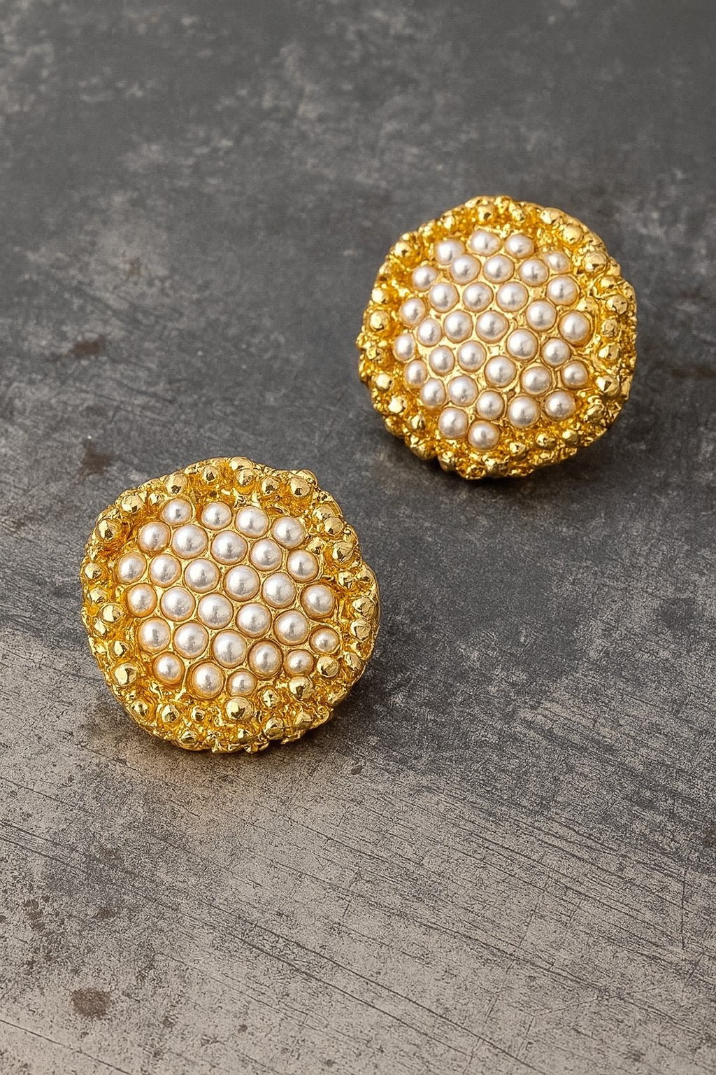 Botton Stud Earring