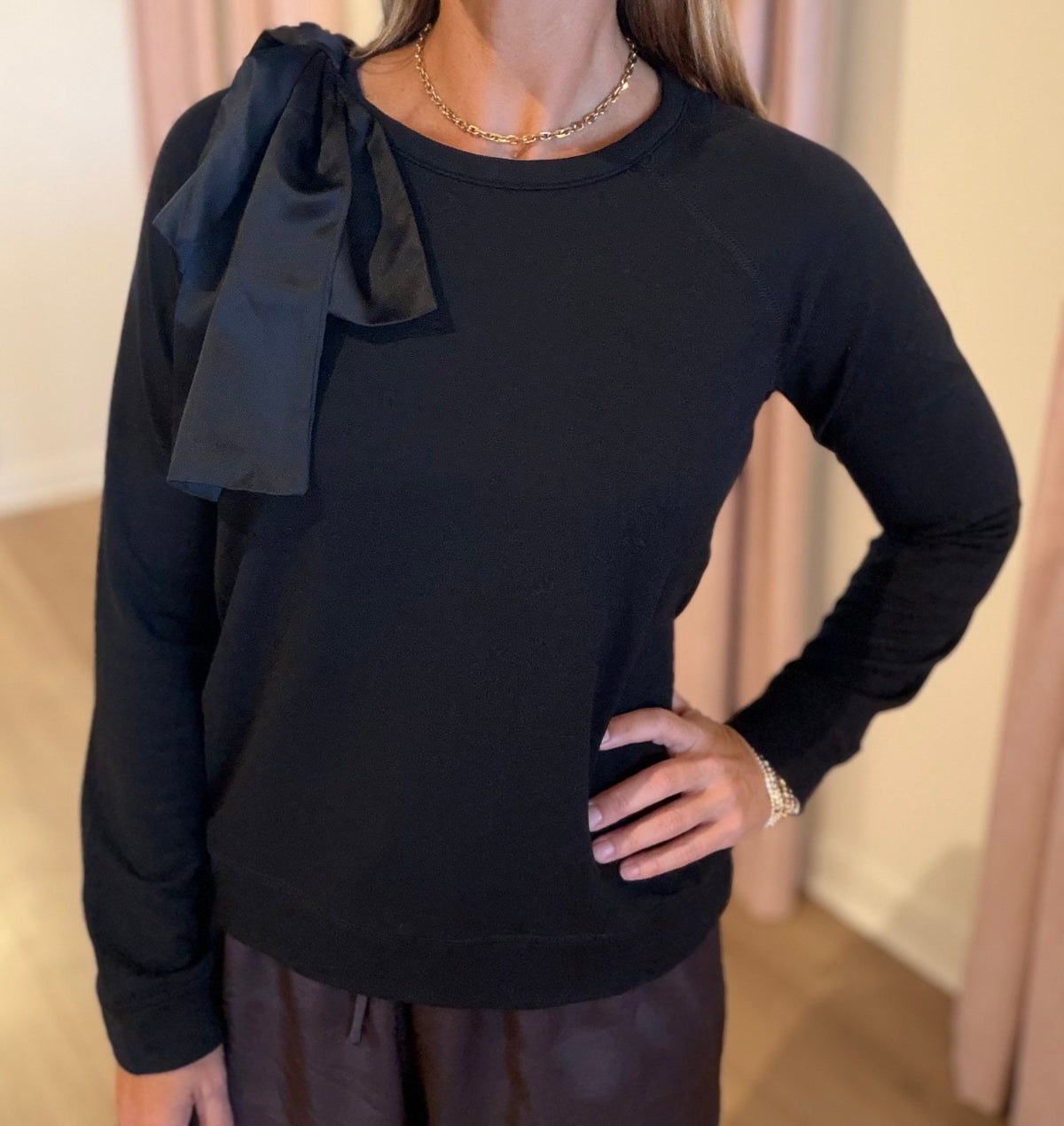 Bow Sweatshirt