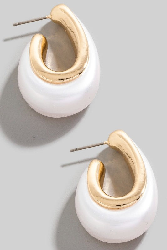 Pearl Oval Hoop
